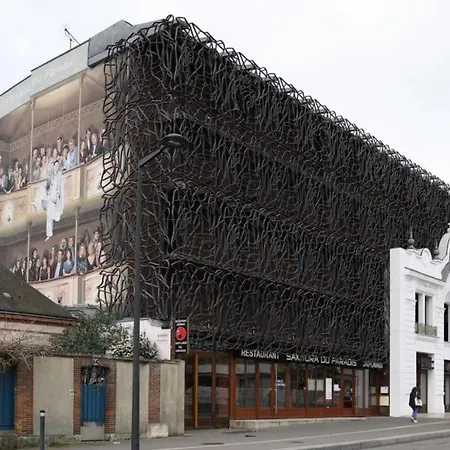 En Mode Cinema! Hyper Centre Ville Avec Terrasse Chartres Exterior photo